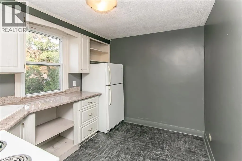 552 COURTLAND Avenue E