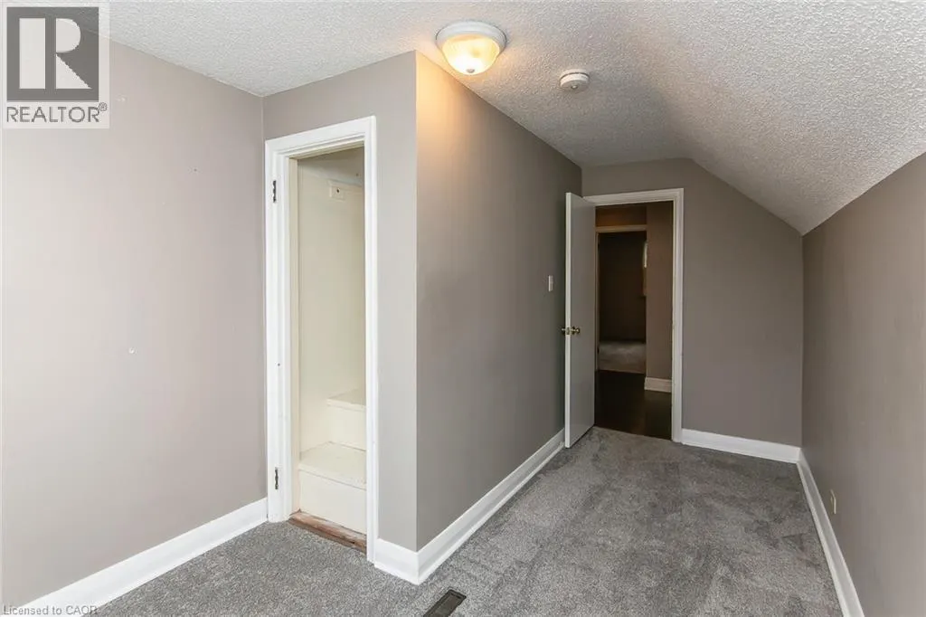 552 COURTLAND Avenue E