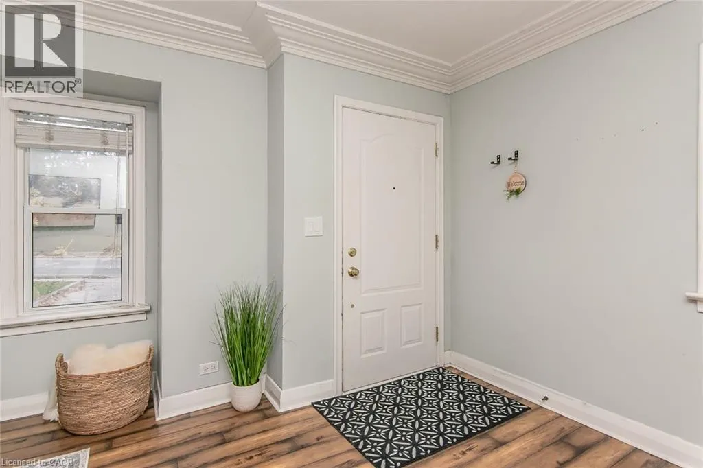 552 COURTLAND Avenue E