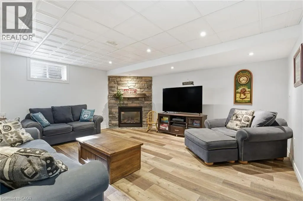 81 TIMBER CREEK Crescent