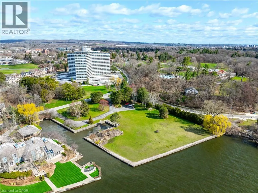 800 LASALLE PARK Road