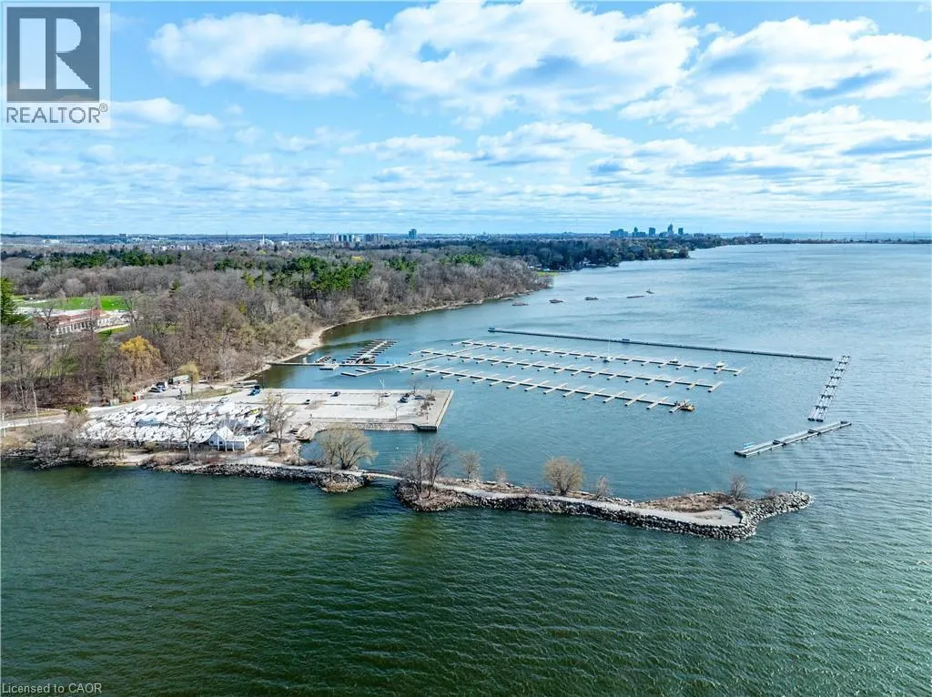 800 LASALLE PARK Road