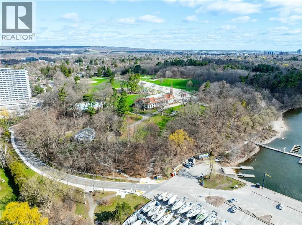 800 LASALLE PARK Road