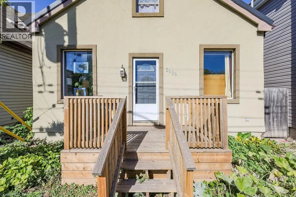 1009 CANNON Street E