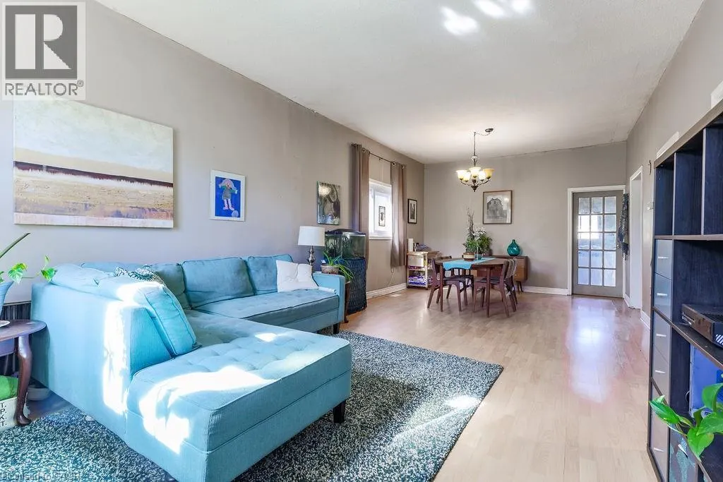 1009 CANNON Street E