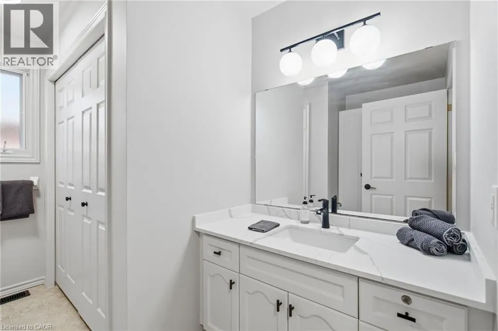 229 LYNDEN Road Unit# 25, #25