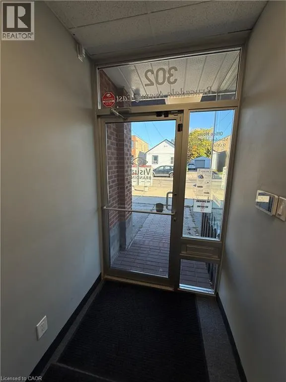 302 BRUCEDALE Avenue