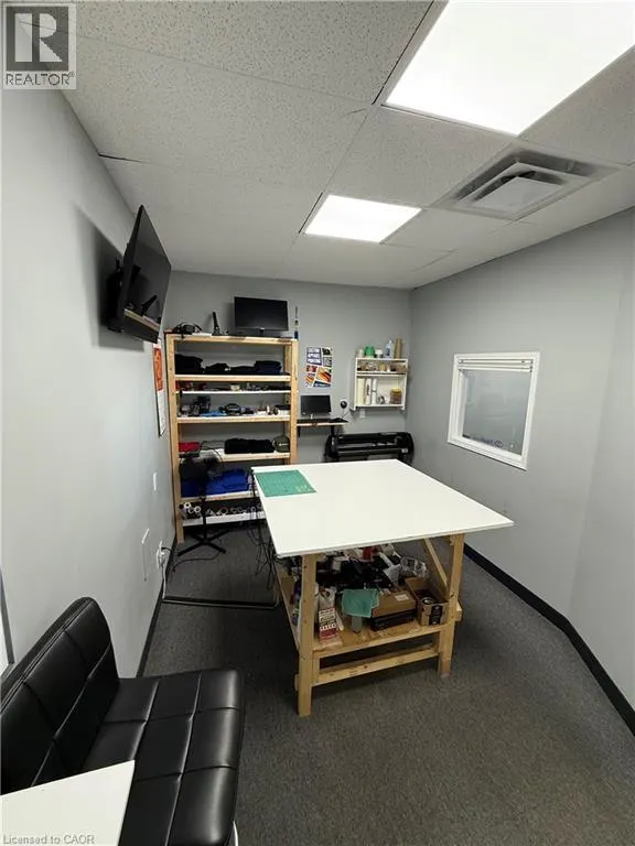 302 BRUCEDALE Avenue