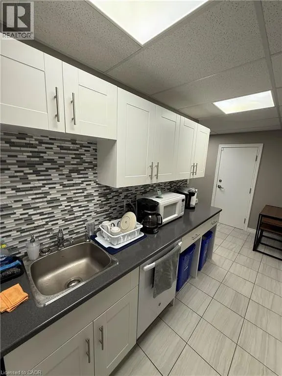 302 BRUCEDALE Avenue