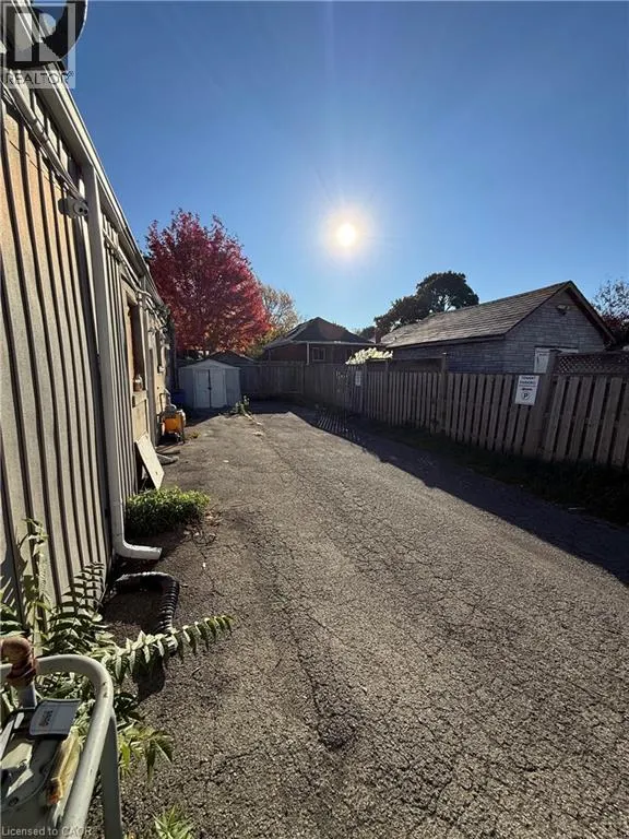 302 BRUCEDALE Avenue