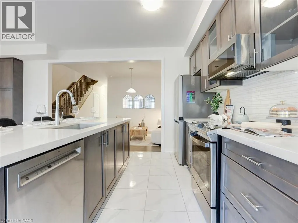 166 DEERPATH Drive Unit# 100, #100