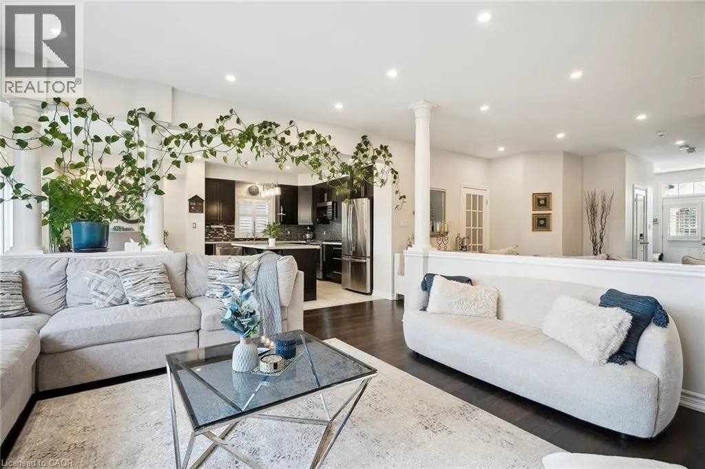 80 BELLROYAL Crescent