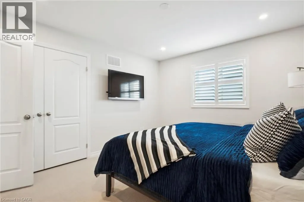 80 BELLROYAL Crescent