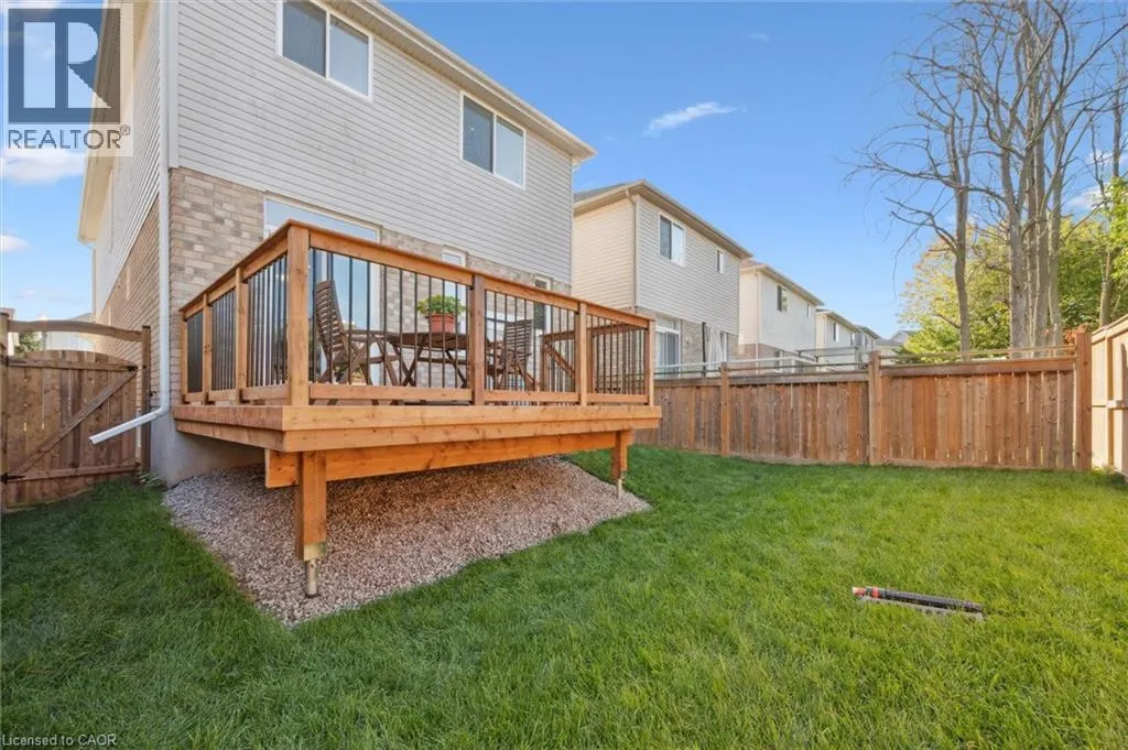 416 BEAUMONT Crescent