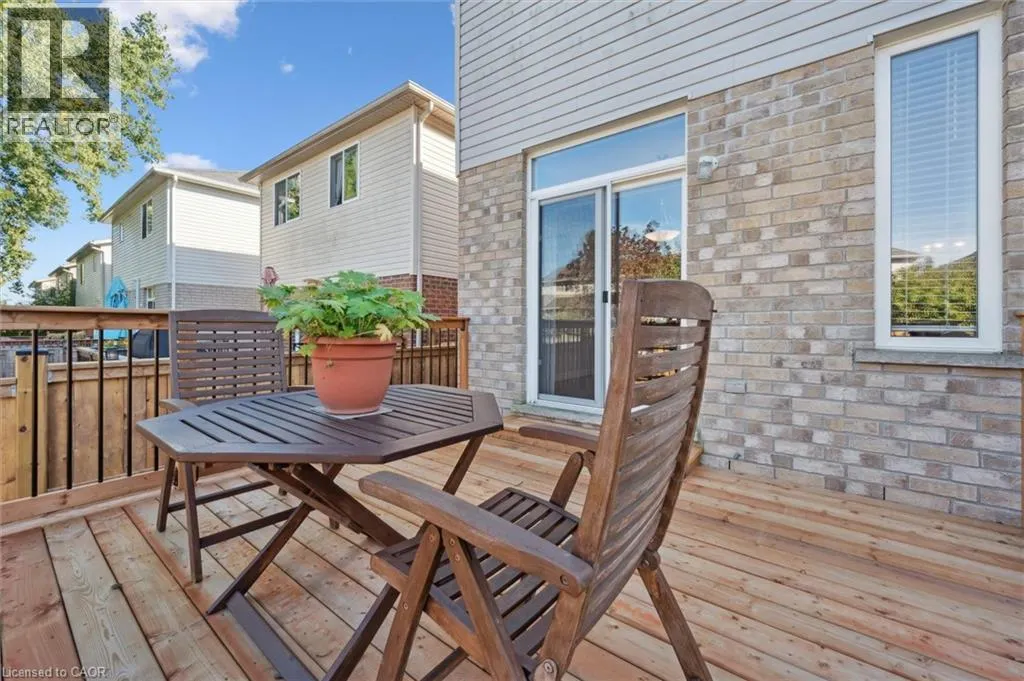 416 BEAUMONT Crescent