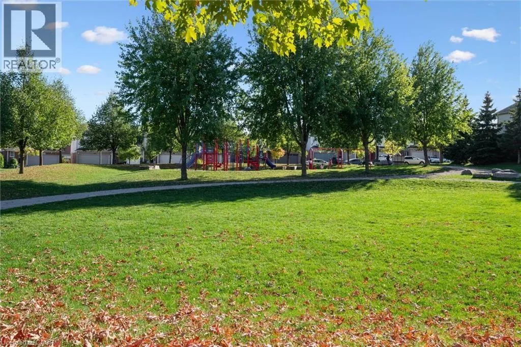 416 BEAUMONT Crescent