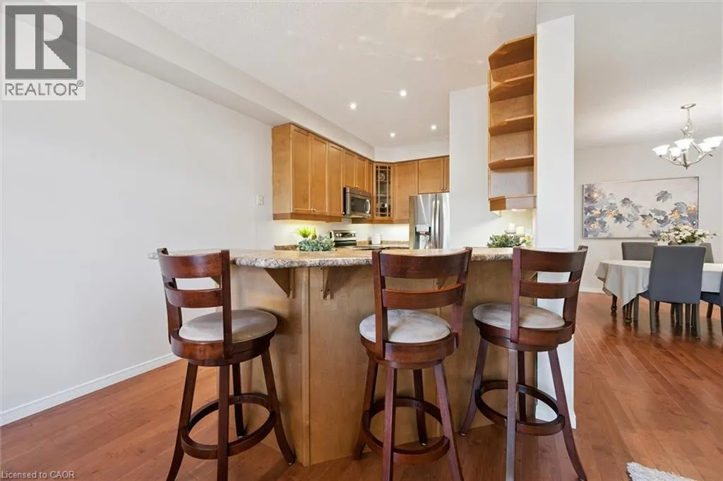 416 BEAUMONT Crescent