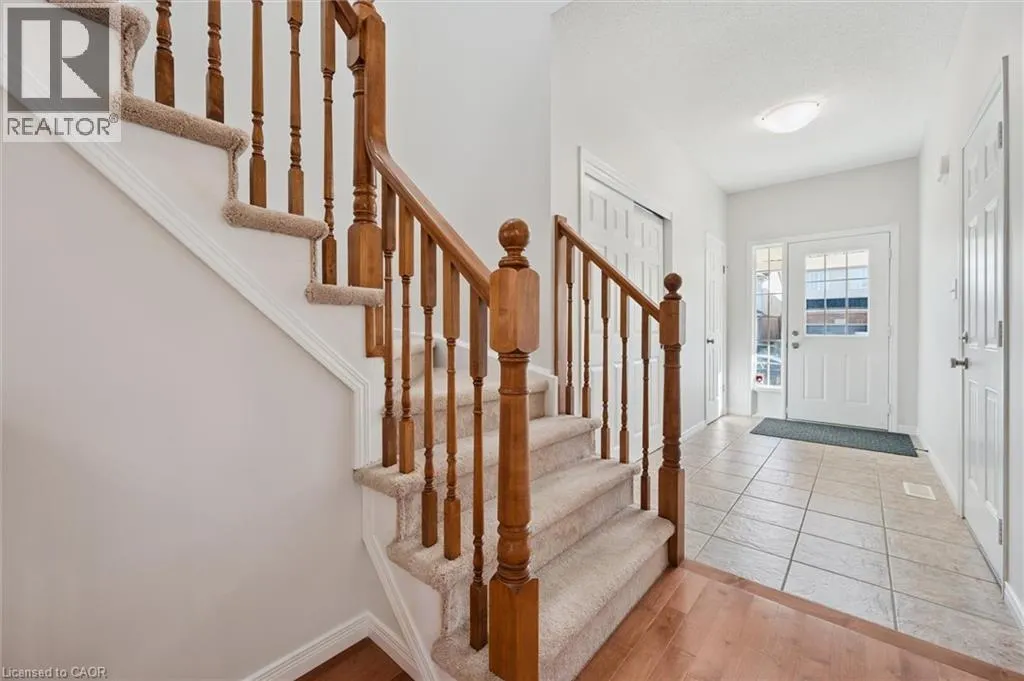 416 BEAUMONT Crescent