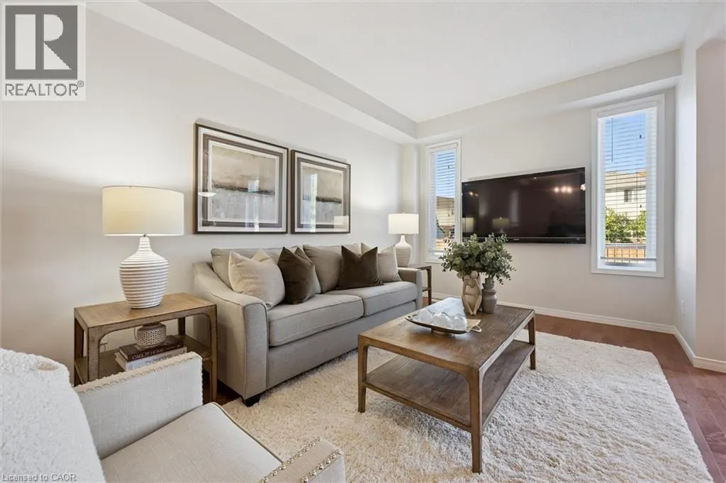 416 BEAUMONT Crescent