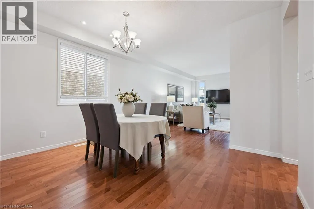 416 BEAUMONT Crescent