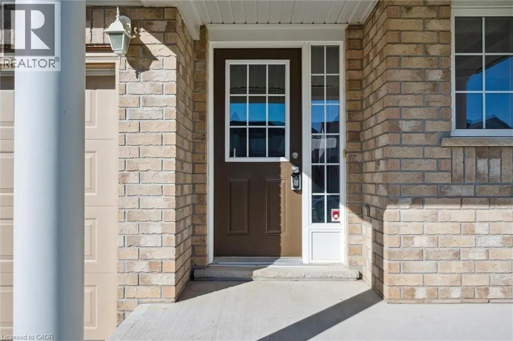 416 BEAUMONT Crescent