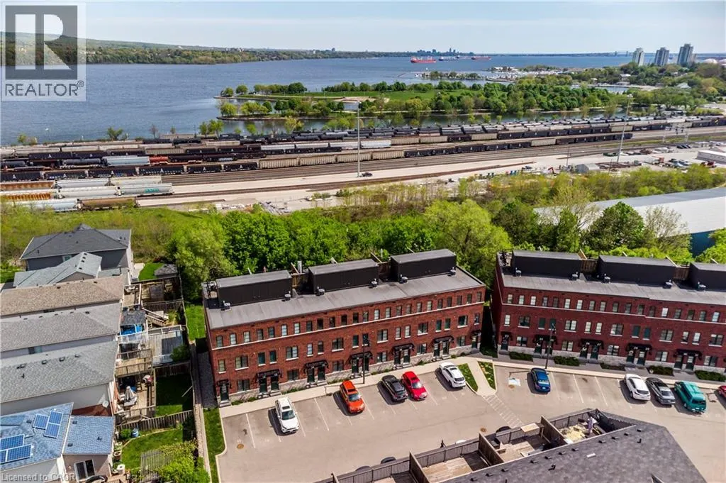 290 BARTON Street W Unit# 17, #17