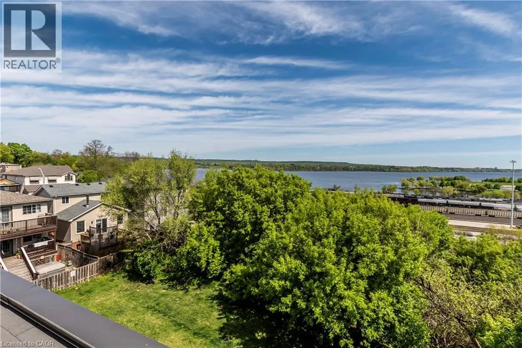 290 BARTON Street W Unit# 17, #17