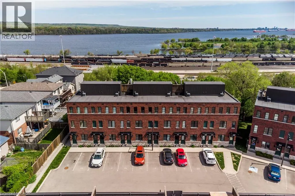 290 BARTON Street W Unit# 17, #17