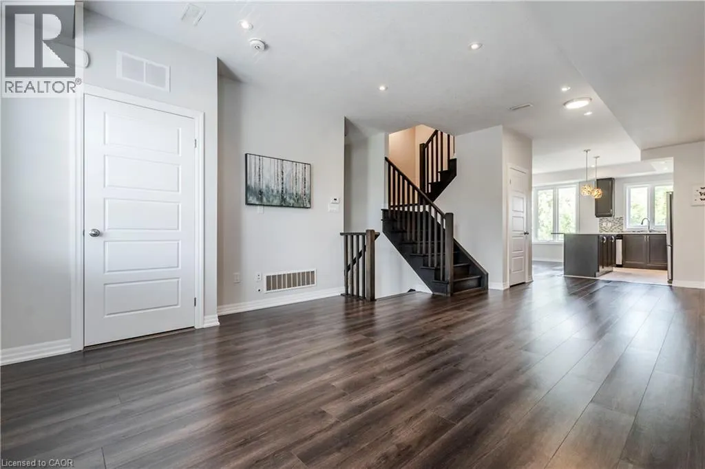 290 BARTON Street W Unit# 17, #17