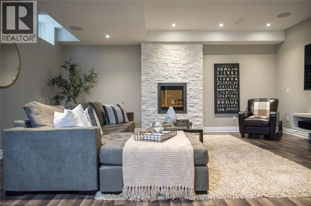 2334 WUTHERING HEIGHTS Way