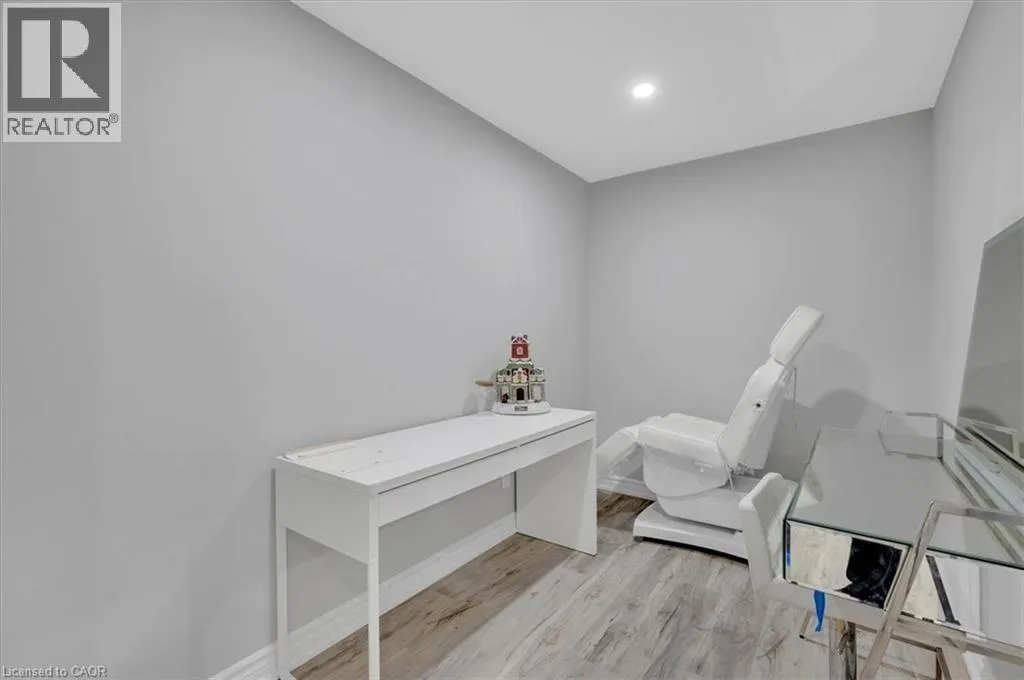 168 SILVER ASPEN Crescent