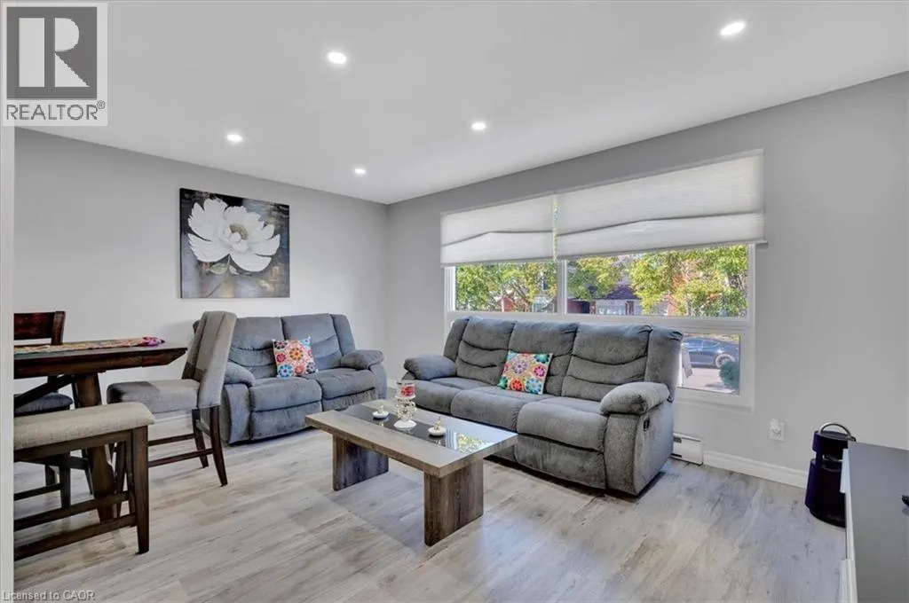 168 SILVER ASPEN Crescent