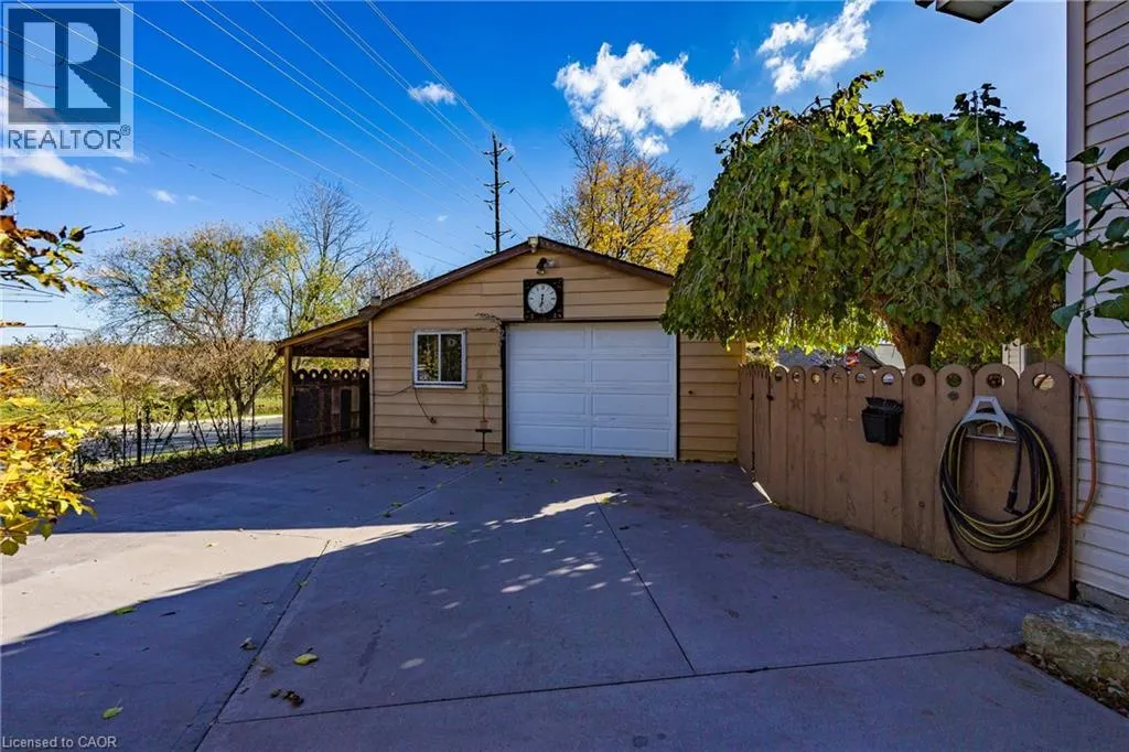 224 KING HIRAM Street