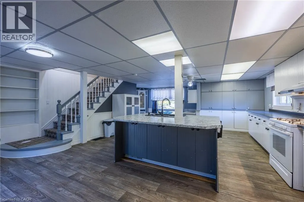 224 KING HIRAM Street