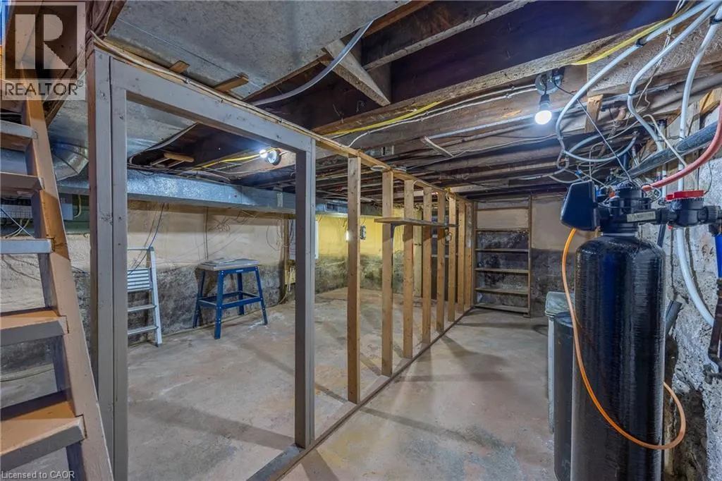 224 KING HIRAM Street