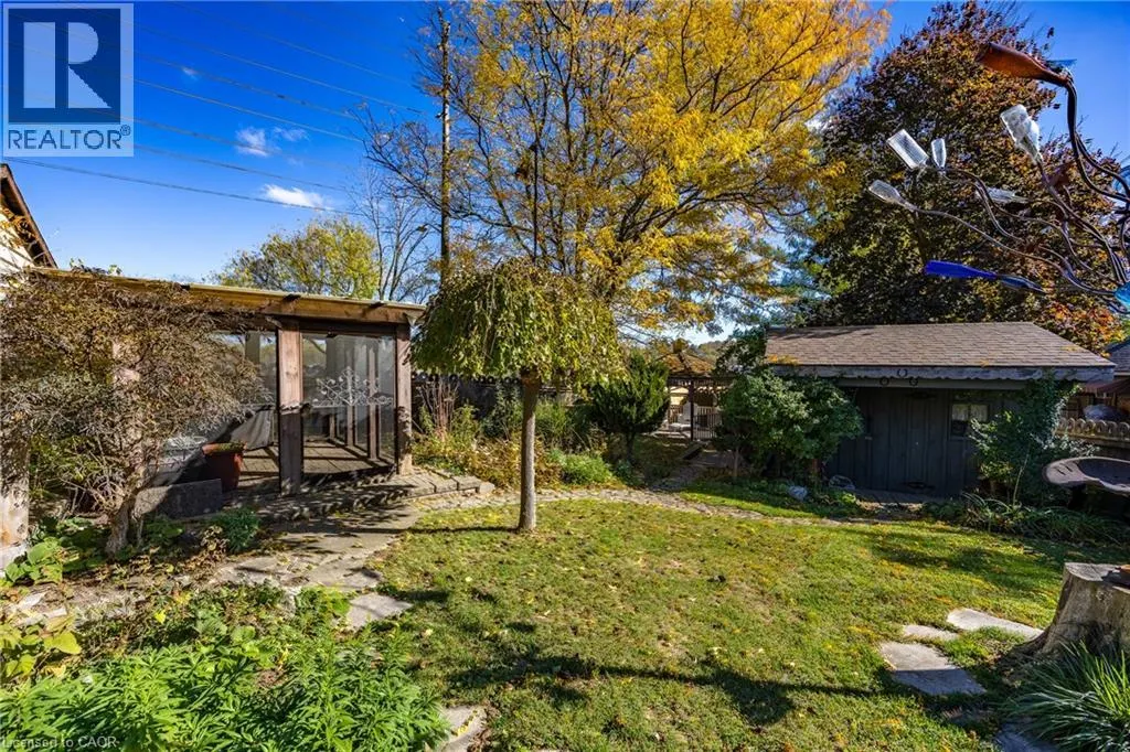 224 KING HIRAM Street