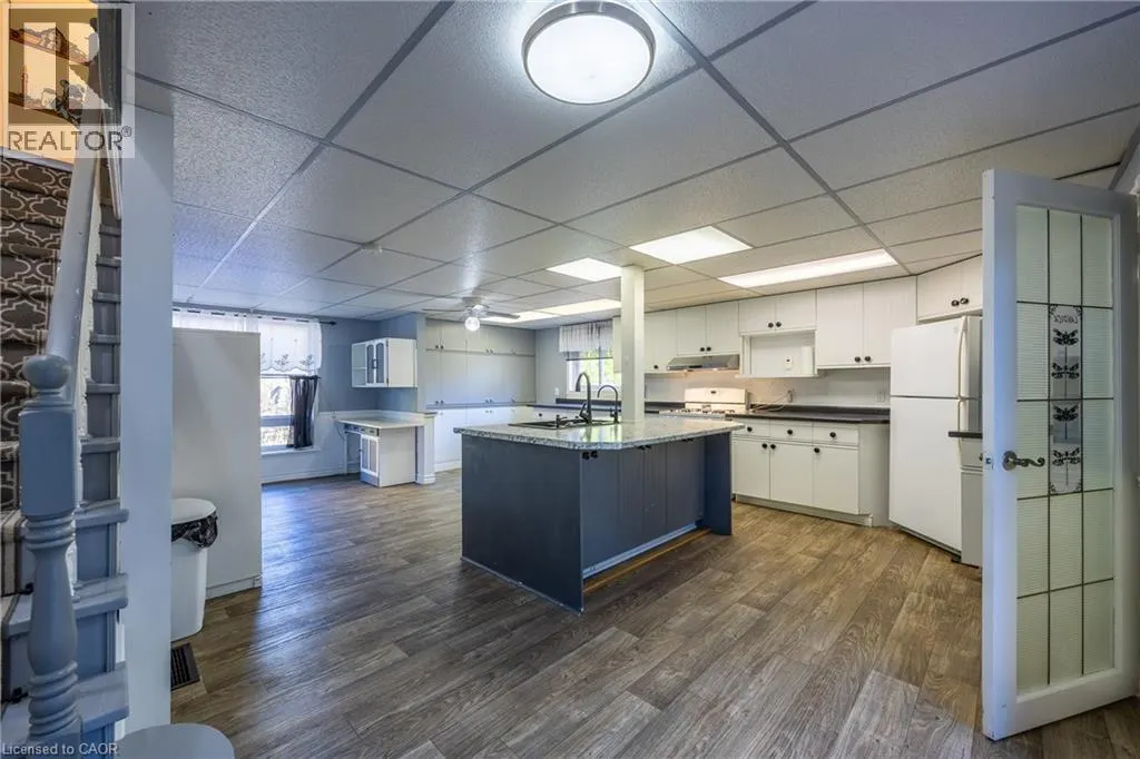 224 KING HIRAM Street