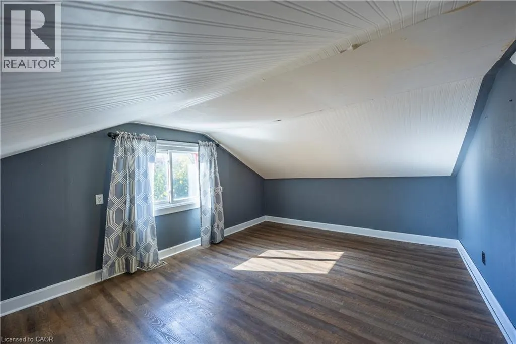 224 KING HIRAM Street