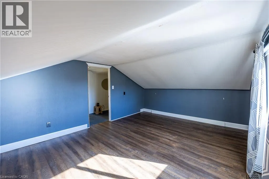 224 KING HIRAM Street