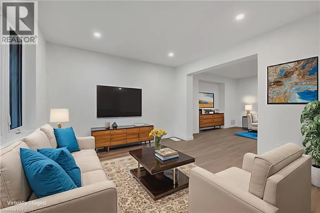 20 CROSTHWAITE Avenue N