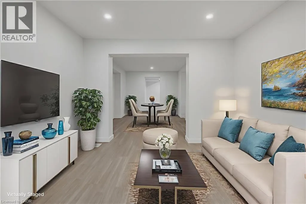 20 CROSTHWAITE Avenue N