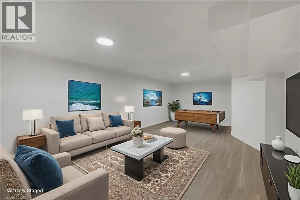 20 CROSTHWAITE Avenue N