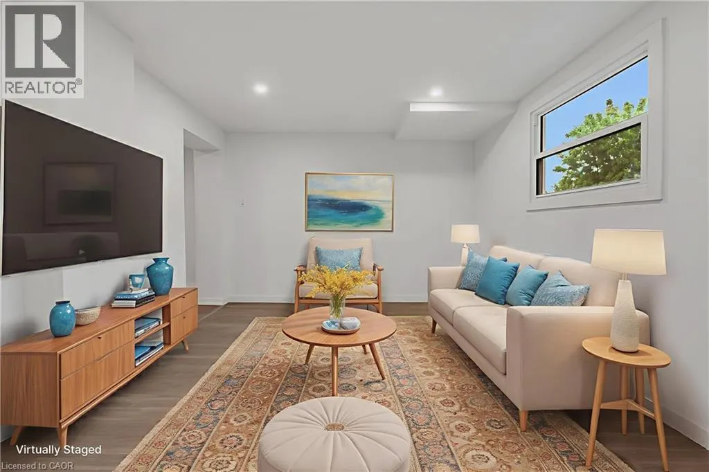 20 CROSTHWAITE Avenue N