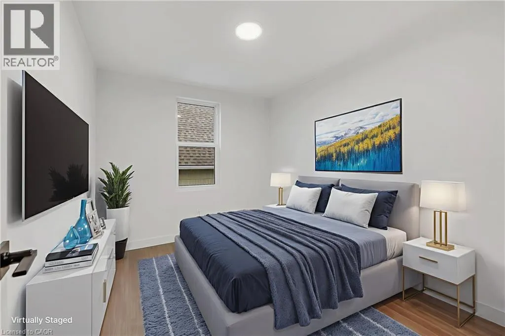 20 CROSTHWAITE Avenue N