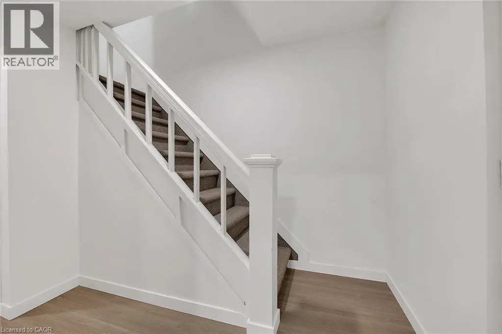 20 CROSTHWAITE Avenue N