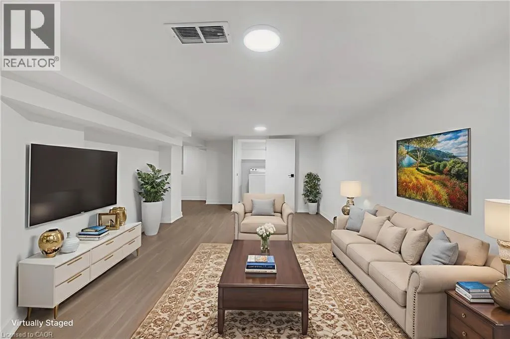 20 CROSTHWAITE Avenue N