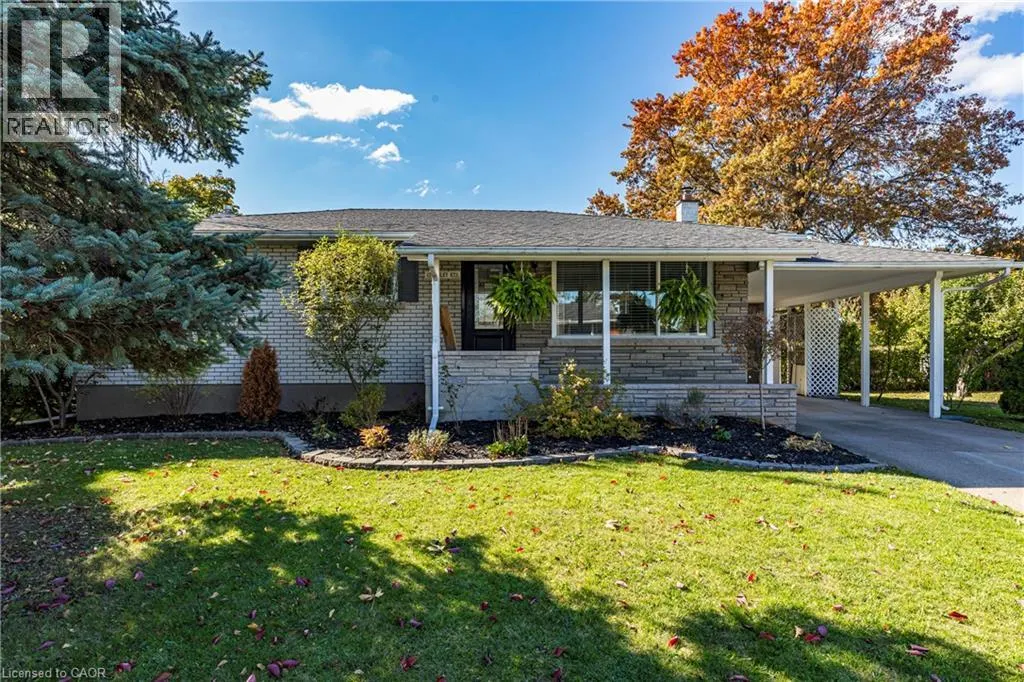 12 RIDLEY HEIGHTS Drive