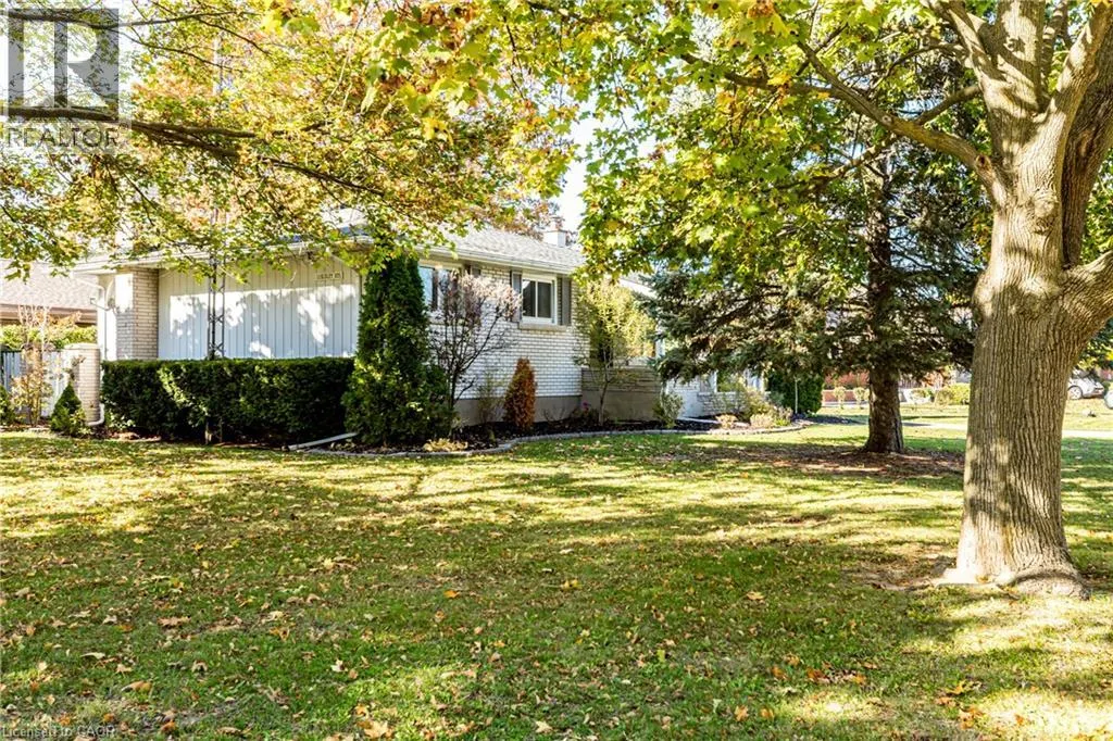 12 RIDLEY HEIGHTS Drive