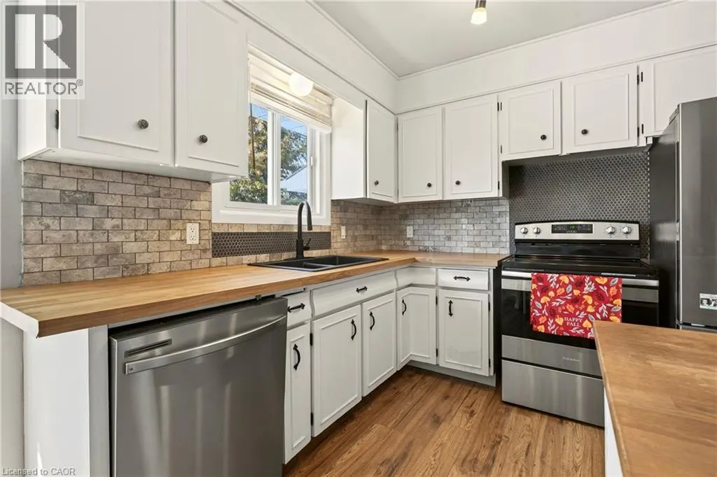 12 RIDLEY HEIGHTS Drive