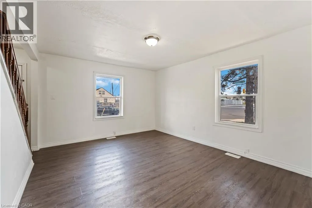 1788 BARTON Street E